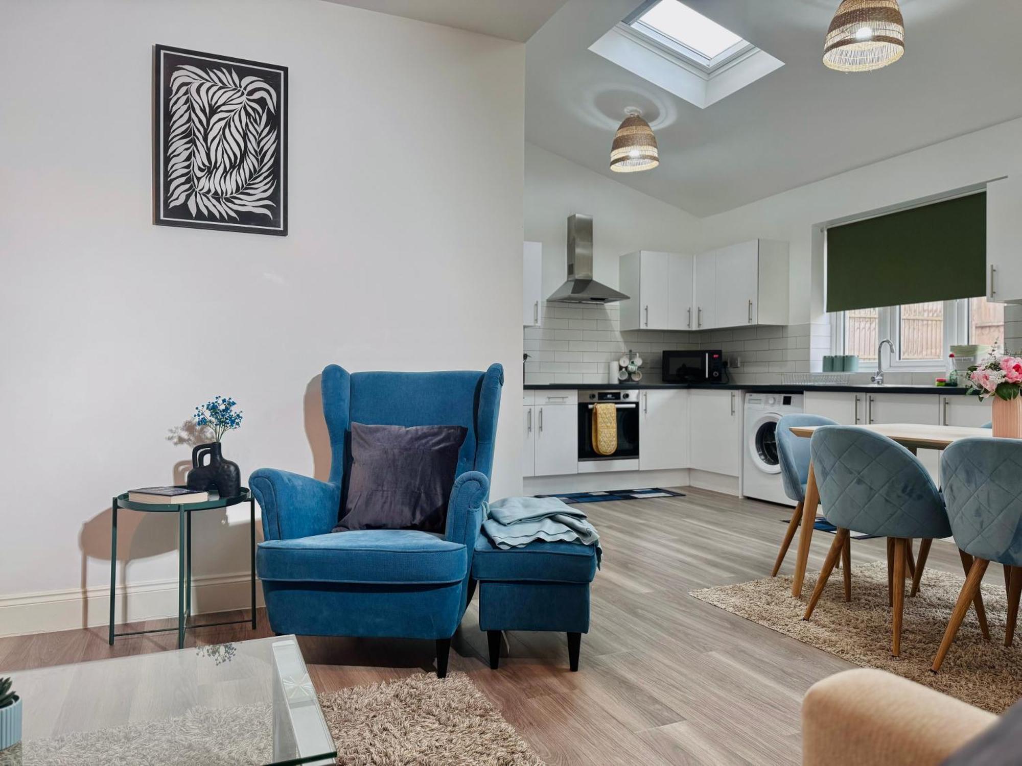 Cosy 1-Bed Flat 30Min To Central London & Parking Екстериор снимка