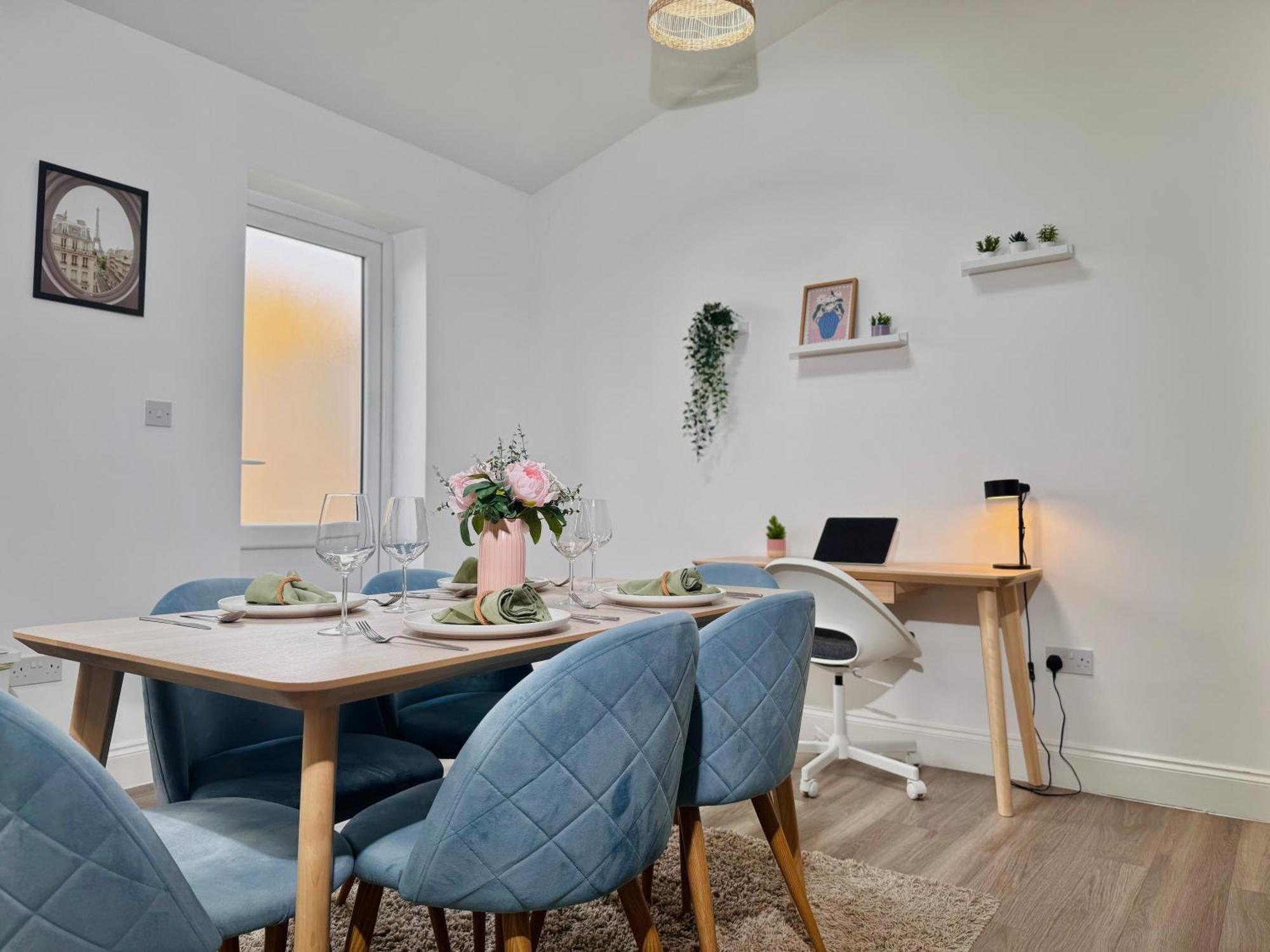 Cosy 1-Bed Flat 30Min To Central London & Parking Екстериор снимка