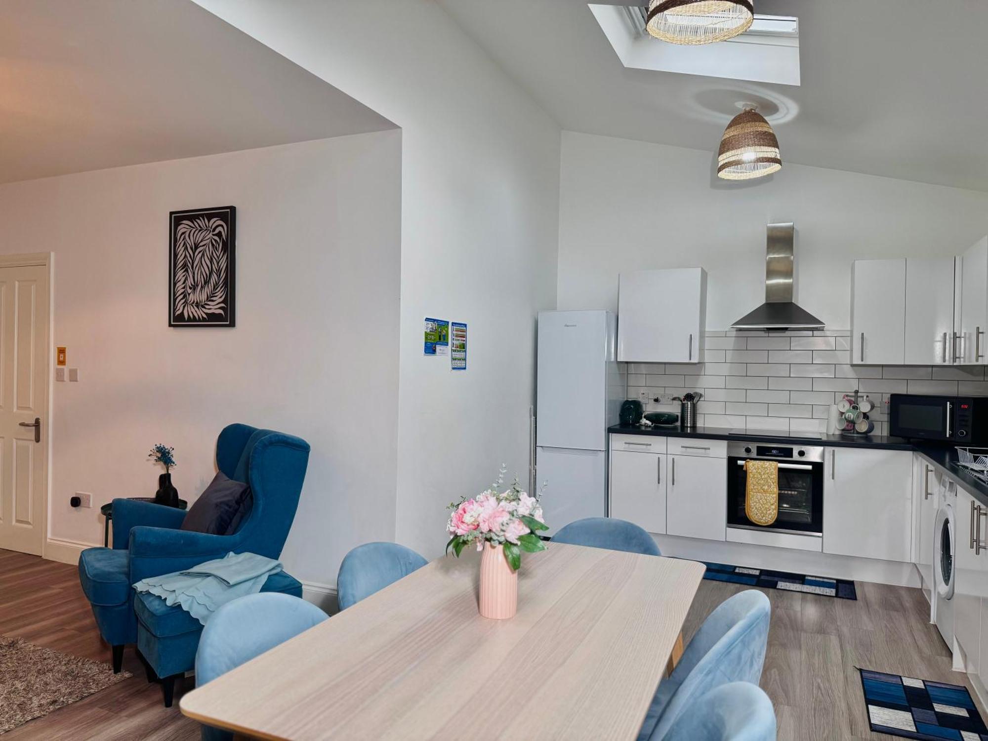 Cosy 1-Bed Flat 30Min To Central London & Parking Екстериор снимка