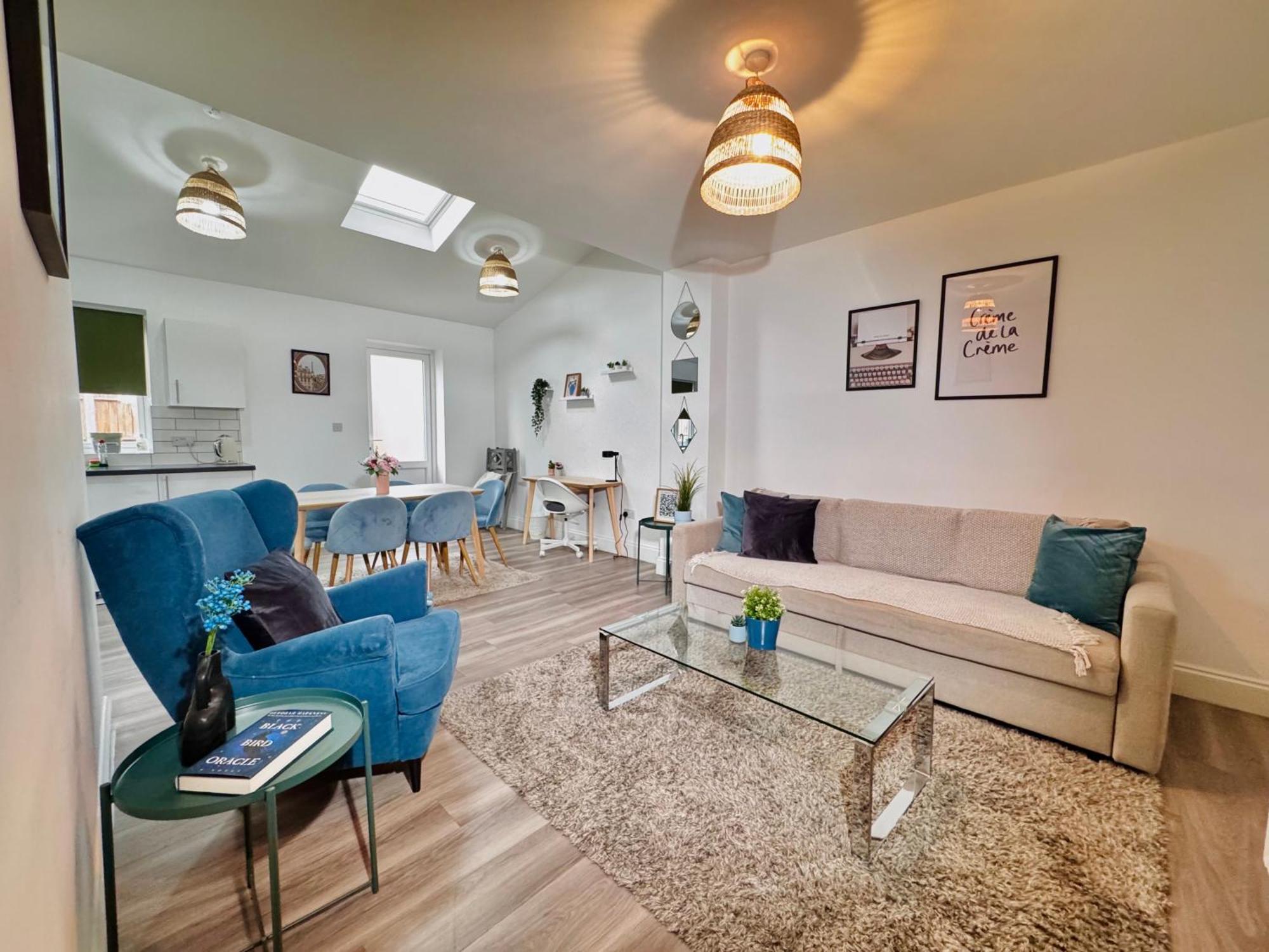 Cosy 1-Bed Flat 30Min To Central London & Parking Екстериор снимка