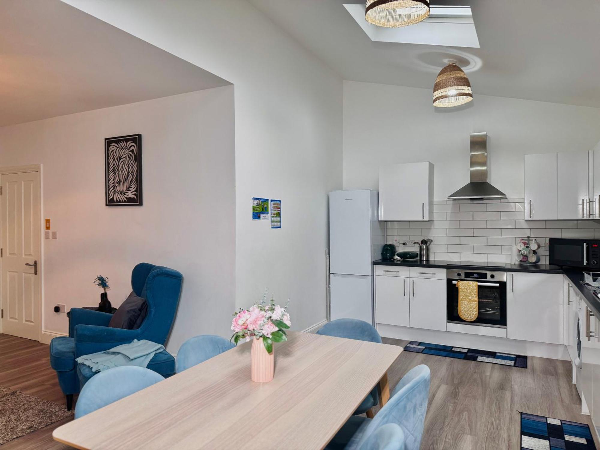 Cosy 1-Bed Flat 30Min To Central London & Parking Екстериор снимка